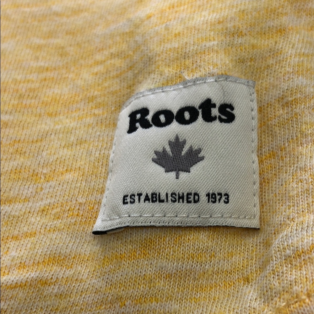 🦫Roots Kids T-Shirt – Medium (7–8 Yrs) – Heathered Yellow with Navy Blue Trim - Picture 5 of 8